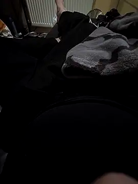 YoungAsainWithATrunk online show from 03/18/26, 04:15