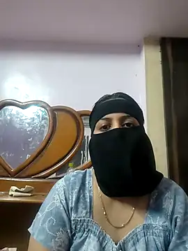 Snapshot of Tamilfathi chatting on 01/12/26, 11:37 Tamilfathi online show from 01/12/26, 11:37