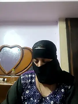 Snapshot of Tamilfathi chatting on 01/13/26, 11:26 Tamilfathi online show from 01/13/26, 11:26