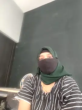 Snapshot of Tamilfathi chatting on 02/10/26, 09:02 Tamilfathi online show from 02/10/26, 09:02