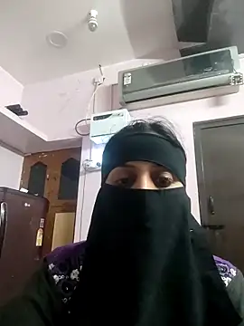 Snapshot of Tamilfathi chatting on 03/04/26, 02:01 Tamilfathi online show from 03/04/26, 02:01