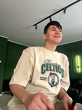 Snapshot of ravenryx chatting on 01/11/26, 07:13 ravenryx online show from 01/11/26, 07:13