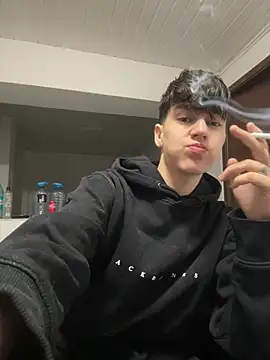 Snapshot of ravenryx chatting on 02/19/26, 03:52 ravenryx online show from 02/19/26, 03:52