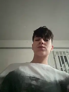 Snapshot of ravenryx chatting on 03/12/26, 04:24 ravenryx online show from 03/12/26, 04:24