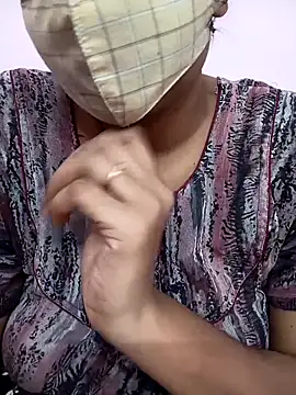 Snapshot of Ammu14399 chatting on 02/18/26, 08:10 Ammu14399 online show from 02/18/26, 08:10