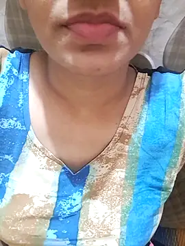 Snapshot of MILFybar chatting on 03/23/26, 05:06 MILFybar online show from 03/23/26, 05:06