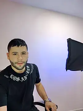 Snapshot of AndyKnoxx chatting on 02/13/26, 08:27 AndyKnoxx online show from 02/13/26, 08:27