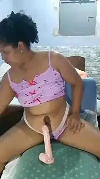 Snapshot of Isabel_and_Heckler chatting on 02/28/26, 09:10 Isabel and Heckler online show from 02/28/26, 09:10