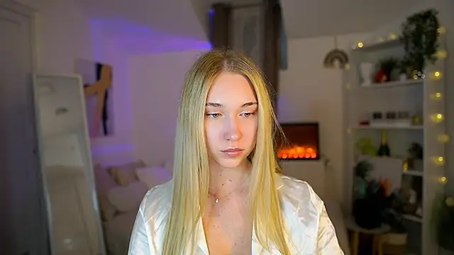 MilaBunny2000 online show from 02/12/26, 02:23