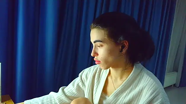 Vlada Elfie online show from 03/25/26, 07:31