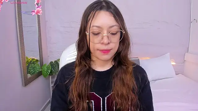 lanna 18  online show from 06/09/26, 11:44
