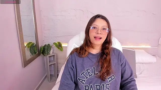 lanna 18  online show from 06/20/26, 11:46