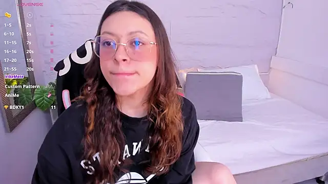 lanna 18  online show from 06/27/26, 12:22