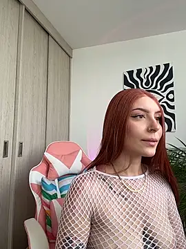 Snapshot of alesziarose_ chatting on 06/18/26, 09:30 alesziarose online show from 06/18/26, 09:30