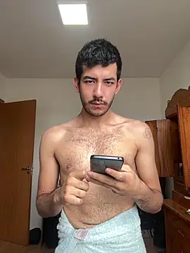 Snapshot of vinihfeh chatting on 02/11/26, 05:18 vinihfeh online show from 02/11/26, 05:18