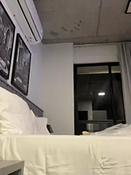 Snapshot of vinihfeh chatting on 02/22/26, 11:14 vinihfeh online show from 02/22/26, 11:14