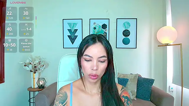 Snapshot of Alice_Price_ chatting on 01/11/26, 03:17 Alice Price online show from 01/11/26, 03:17