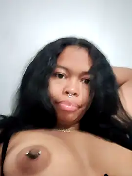 Snapshot of shenna_brunette chatting on 01/09/26, 01:25 shenna brunette online show from 01/09/26, 01:25