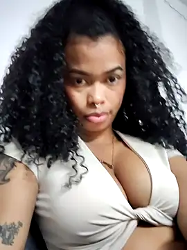 Snapshot of shenna_brunette chatting on 03/09/26, 04:33 shenna brunette online show from 03/09/26, 04:33