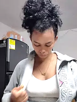 Snapshot of shenna_brunette chatting on 03/10/26, 03:17 shenna brunette online show from 03/10/26, 03:17