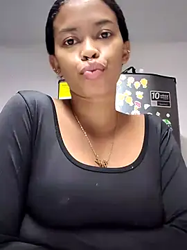 Snapshot of shenna_brunette chatting on 05/08/26, 02:22 shenna brunette online show from 05/08/26, 02:22