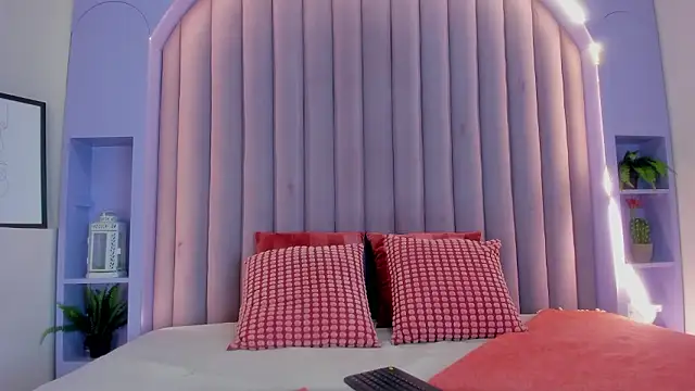 Snapshot of AmberStonne__ chatting on 03/16/26, 02:50 AmberStonne online show from 03/16/26, 02:50