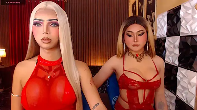 Snapshot of SeductiveJilianTS chatting on 02/18/26, 01:18 SeductiveJilianTS online show from 02/18/26, 01:18