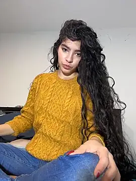 Snapshot of dani_bela chatting on 02/01/26, 11:25 dani bela online show from 02/01/26, 11:25