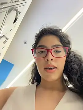 Snapshot of dani_bela chatting on 02/22/26, 10:19 dani bela online show from 02/22/26, 10:19