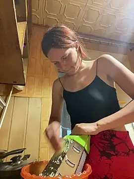 Lily Viola online show from 06/23/26, 05:11
