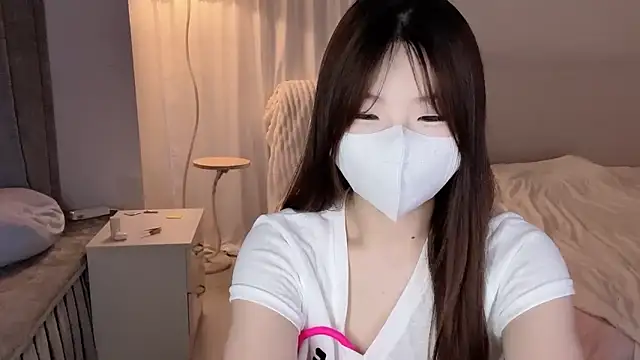  xiaoxinxin  online show from 06/24/26, 12:48