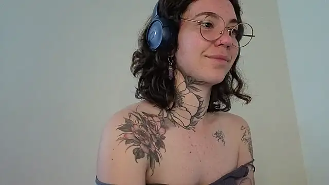 Dirty Pink online show from 06/24/26, 08:02