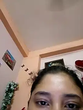 HottyDiva999 online show from 06/28/26, 05:41