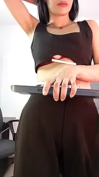 Snapshot of saray_reesee chatting on 02/21/26, 07:59 saray reesee online show from 02/21/26, 07:59