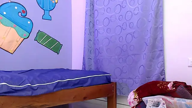 Snapshot of skinnysexzara18 chatting on 02/01/26, 01:26 skinnysexzara18 online show from 02/01/26, 01:26