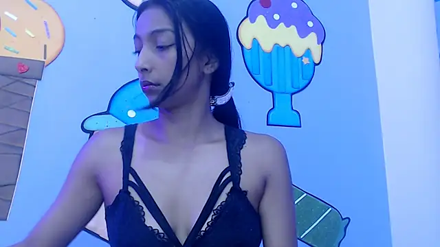 Snapshot of skinnysexzara18 chatting on 02/03/26, 01:26 skinnysexzara18 online show from 02/03/26, 01:26