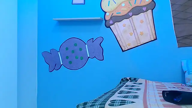 Snapshot of skinnysexzara18 chatting on 02/15/26, 01:46 skinnysexzara18 online show from 02/15/26, 01:46