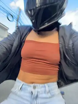 TaylorrHill online show from 06/19/26, 08:56