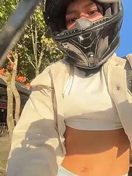 TaylorrHill online show from 06/20/26, 10:23