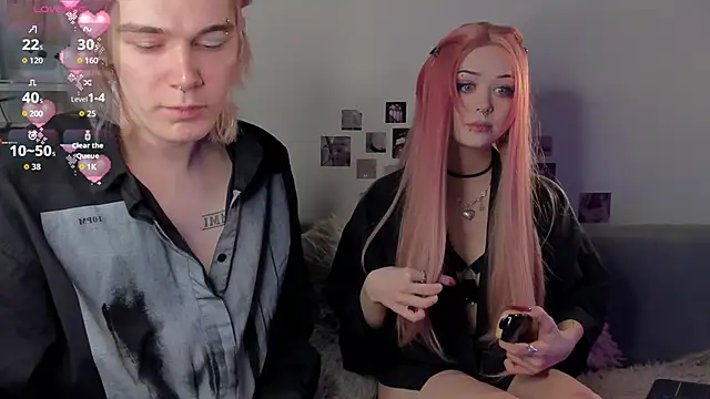 SweetheartsFriends online show from 04/30/26, 02:40
