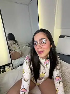 Snapshot of EVA_WILD1 chatting on 03/17/26, 11:41 EVA WILD1 online show from 03/17/26, 11:41