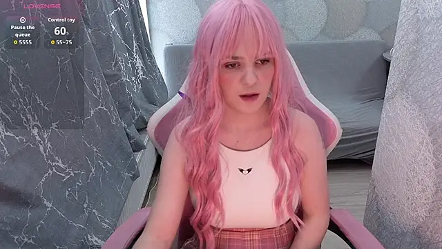 Snapshot of Mistress-Stella chatting on 03/03/26, 03:34 Mistress-Stella online show from 03/03/26, 03:34