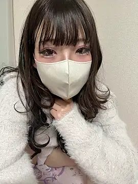 Snapshot of ri_wan chatting on 02/13/26, 02:13 ri wan online show from 02/13/26, 02:13