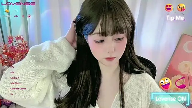 Snapshot of CLaire-5 chatting on 02/18/26, 07:04 CLaire-5 online show from 02/18/26, 07:04