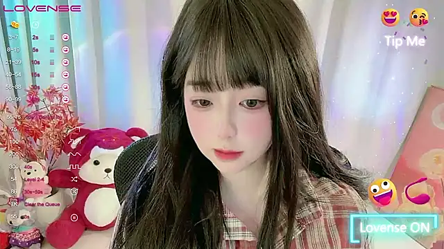 Snapshot of CLaire-5 chatting on 02/23/26, 11:07 CLaire-5 online show from 02/23/26, 11:07