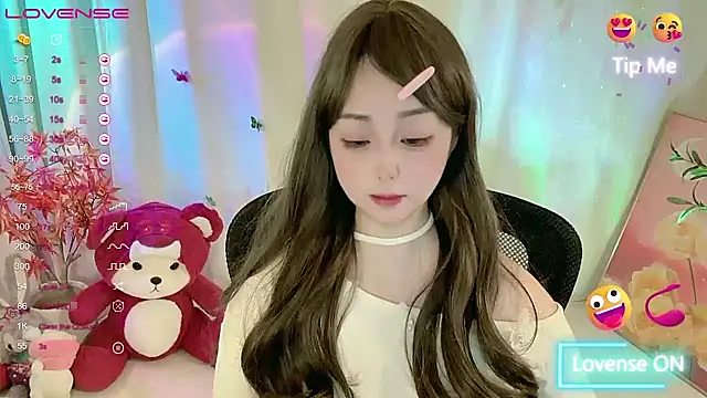 Snapshot of CLaire-5 chatting on 03/27/26, 08:26 CLaire-5 online show from 03/27/26, 08:26