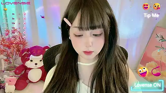 Snapshot of CLaire-5 chatting on 03/27/26, 08:30 CLaire-5 online show from 03/27/26, 08:30