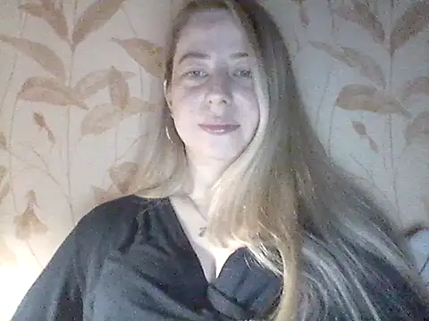 Snapshot of Miralisse chatting on 03/05/26, 08:49 Miralisse online show from 03/05/26, 08:49