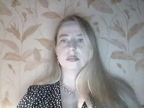 Snapshot of Miralisse chatting on 03/06/26, 08:49 Miralisse online show from 03/06/26, 08:49