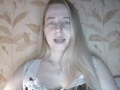 Snapshot of Miralisse chatting on 03/07/26, 07:22 Miralisse online show from 03/07/26, 07:22